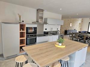 Maisons de vacances La Tremblaie Grange renovee avec vue campagne - 10 min du Puy duFou : photos des chambres