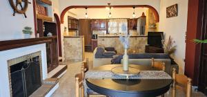 Casa Di Marinero Apartments - 3hvězdičkové hotely ve městě Argasi