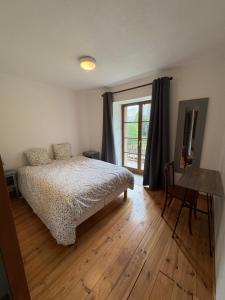 Hotels La Belle Charbonniere : photos des chambres
