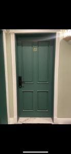 Smart & Cozy Studio C1