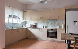 Kalamata seaside garden home