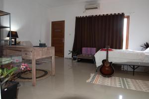 Mirri House Atas Kiri