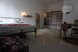 Mirri House Atas Kiri