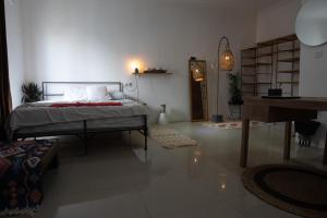 Mirri House Atas Kiri