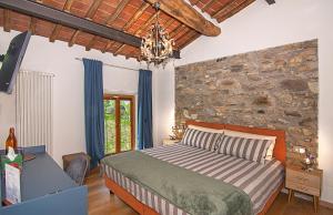 Double or Twin Room with Mountain View