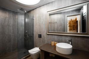 Standard Double Room with Caldera View room in Krokos Villas