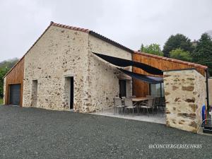 Maisons de vacances La Tremblaie Grange renovee avec vue campagne - 10 min du Puy duFou : photos des chambres