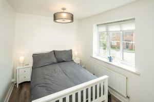 Loughton Hideaway: Cozy 1BD Near Tube & Nature