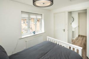 Loughton Hideaway: Cozy 1BD Near Tube & Nature
