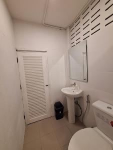 The Yellow House Poolvilla