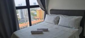 Georgetown Penang - Skyline at Urban Suites - Affordable-Luxury-Cozy Stays with Sea and City Views