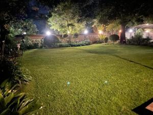 Spies Villa - Fast Wi-fi, Netflix, DSTV, Solar, Certified Water System