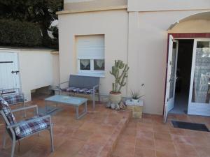 Villeneuve Loubet Studio 4 p rez de jardin a 5 mn de la mer