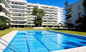 Sitges Apartamente frente al mar con piscina