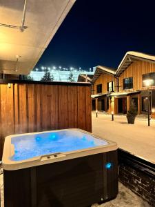 Luxury apartment with private jacuzzi and 2 ski passes in Levi!