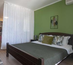 Rosemary Terrace Krasici