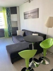 Green Holiday Apartman by BLTN