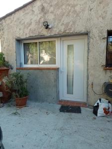 Appartements Nice Studio with terrace and free parking : photos des chambres
