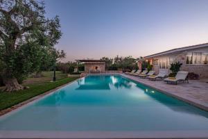 Authentic Apulian Reatreat inside Trulli with pool