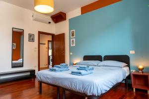 La corte di Ercole Orario