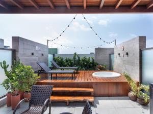 Cobertura com jacuzzi a 130m da praia de Tambaú