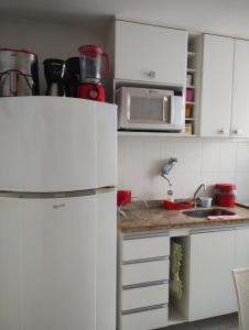 Those who like beach and pool