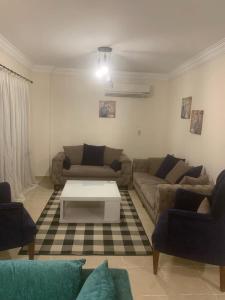 شقة للايجار مفروش مدينتى