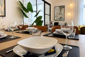 Luxury 3-Bedroom Suite on Most Beautiful Street of Helsinki