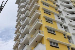 Cozy Apt walk to IT Park - fast wifi & pool access