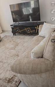 Ratna service apartment