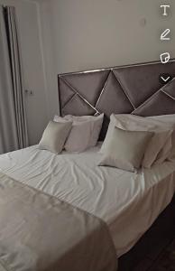 Ratna service apartment