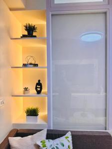 RJ Elite Escape 2BR Condo w balcony near SM Iloilo