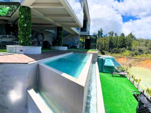 EleMYNT LifeStyle Hotel