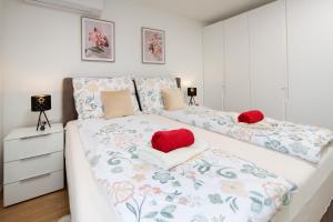 Apartments with a parking space Opatija - 23861