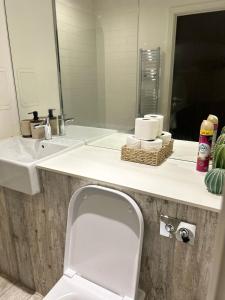 Manchester Central - Modern Apartment - Free Parking