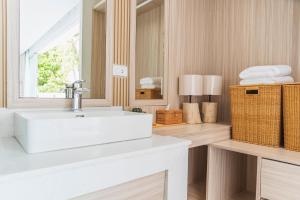 Seaview Beachfront Villa 3