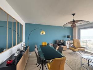 Appartement T3 au 6e étage avec balcon et vue mer - FR-1-197-200