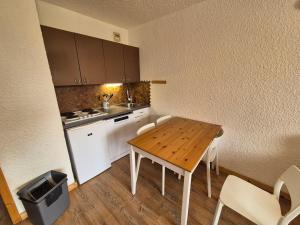 Studio fonctionnel au pied des pistes, centre station, animaux admis - FR-1-811-42