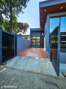 Home away from home Laguna Near EK 2-10pax