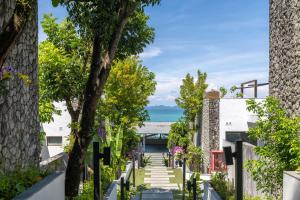 Phuket Moonlit Bay Seaview Resort & Spa