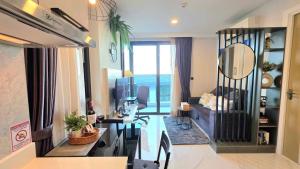 Room in Apartment - A302-Partial SeaviewPool view 1BR-1BATHAo Nang