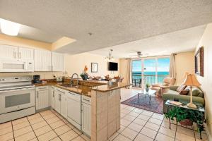 Pelican Beach 0602 condo