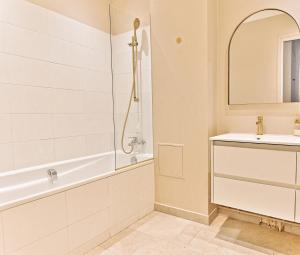 Appartement moderne et climatisé - Arc de Triomphe