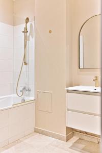 Appartement moderne et climatisé - Arc de Triomphe