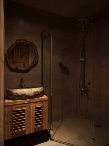 ROLL ROYCE Villa with Boutique Design-1 mins to Hoan Kiem Lake-Free Laundry