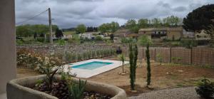 Maisons de vacances Tournissan L'Auberge du Chateau avec ca piscine : photos des chambres