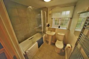 Broomfield Nook - 2 Bed Ground floor Maisonette close to Harry Potter studio tour