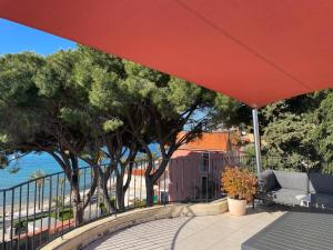 Bandol : Très bel Appartement Avec Grande Terrasse et vue Exceptionnelle sur mer