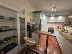 City Cozy room free parking & wifi