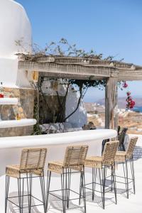 Luxury villa with stunning views above Kalo Livadi